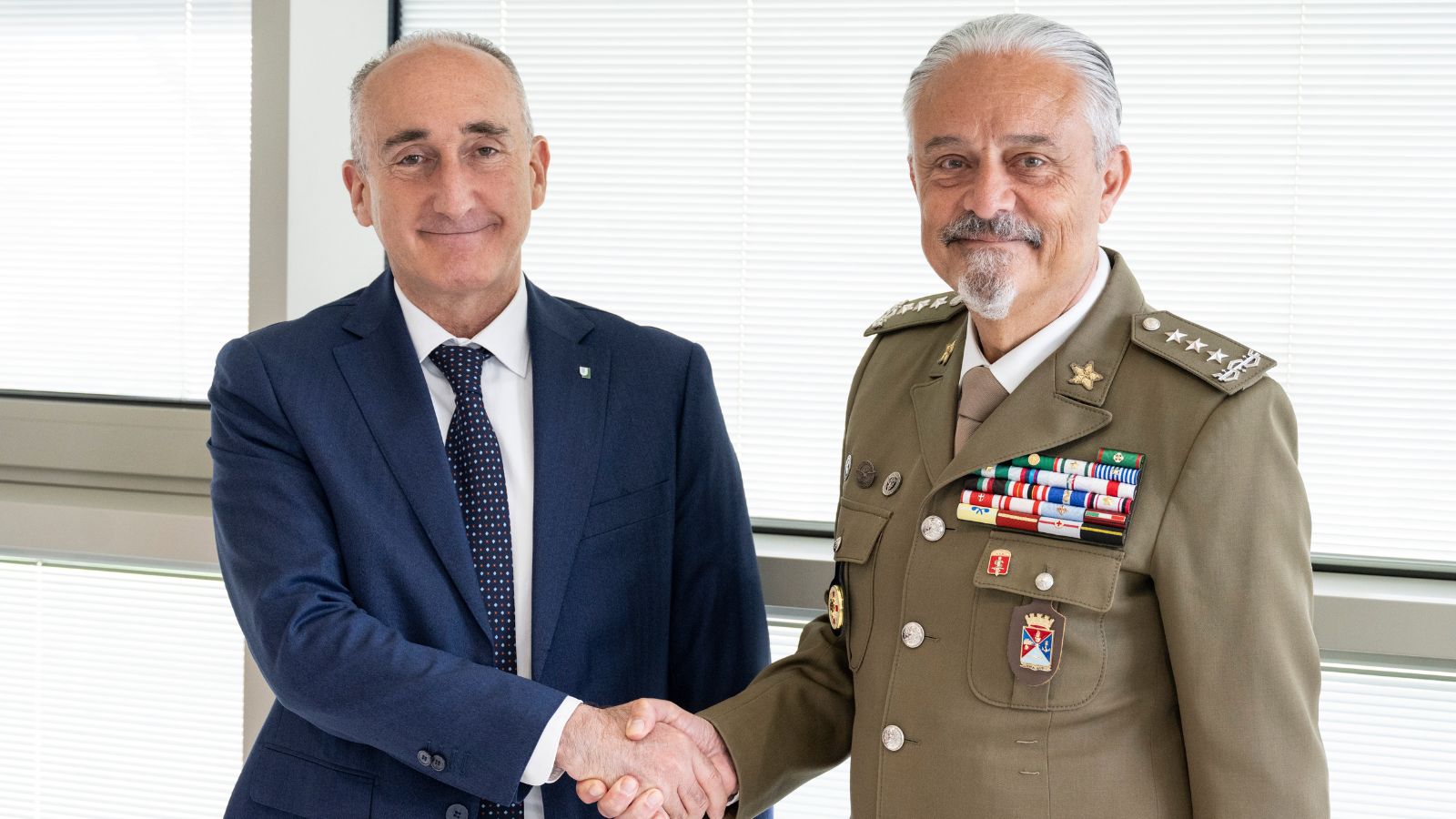 gallery Visita del Tenente Generale Carlo Catalano all'Università di Roma Tor Vergata: al centro il valore delle alleanze istituzionali