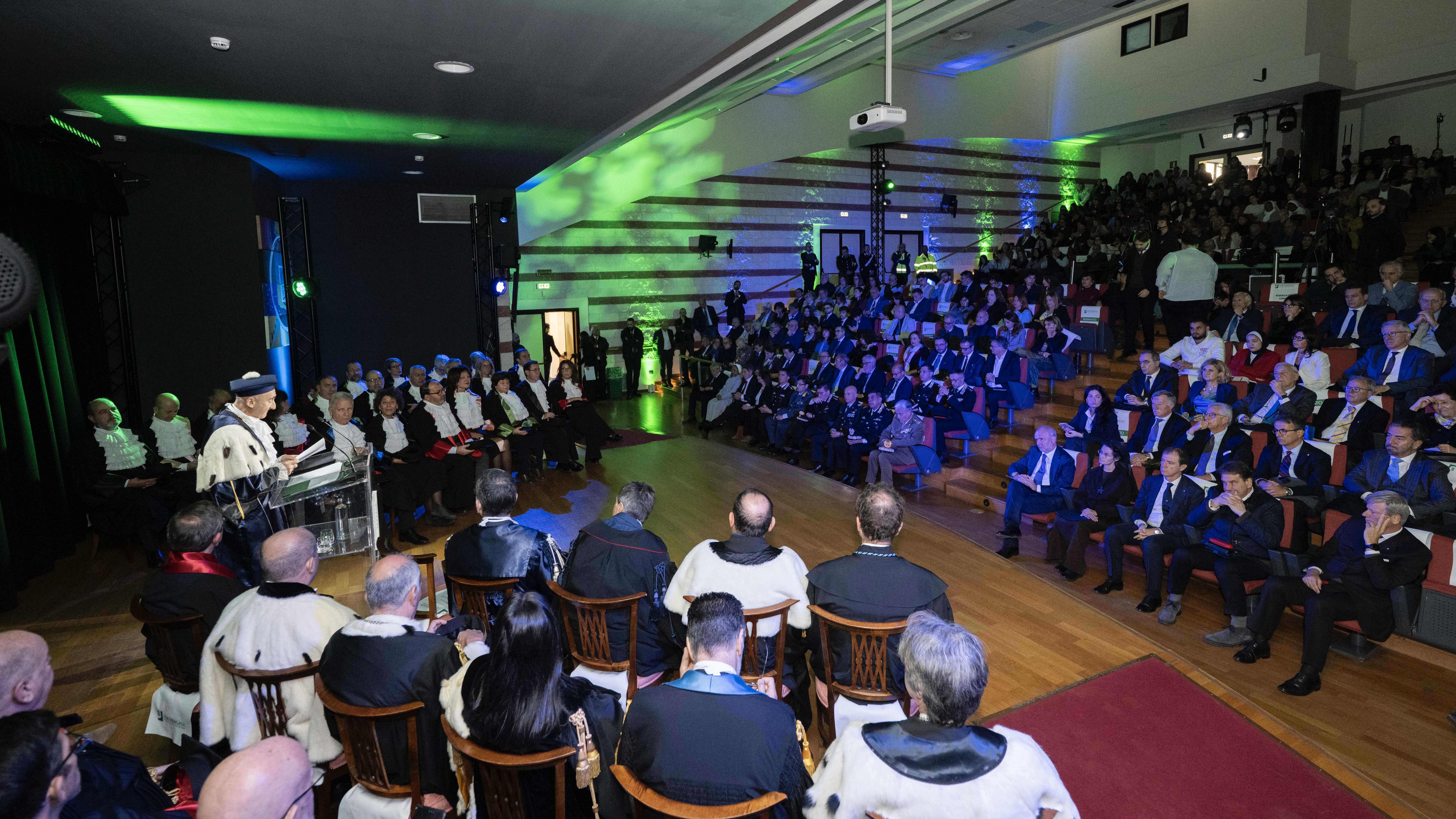 gallery INAUGURAZIONE ANNO ACCADEMICO 2025-2026  Un futuro da plasmare nello spazio della comunità. 