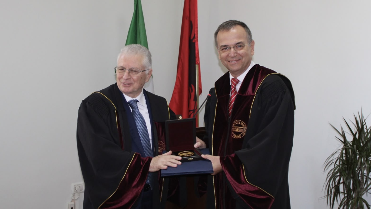 gallery A Giuseppe Novelli Laurea Honoris Causa in Medicina dall'università di Medicina di Tirana
